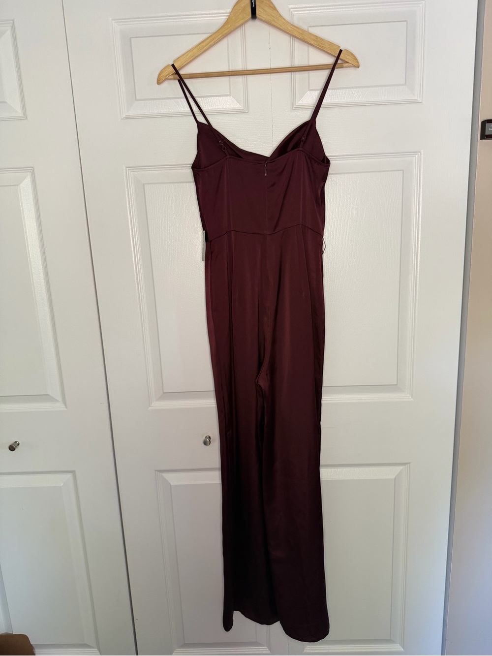 NEW Express Burgundy Cowl Neck Satin Jumpsuit Retro 70’s Wide Leg Evening Sz XS - Picture 3 of 11